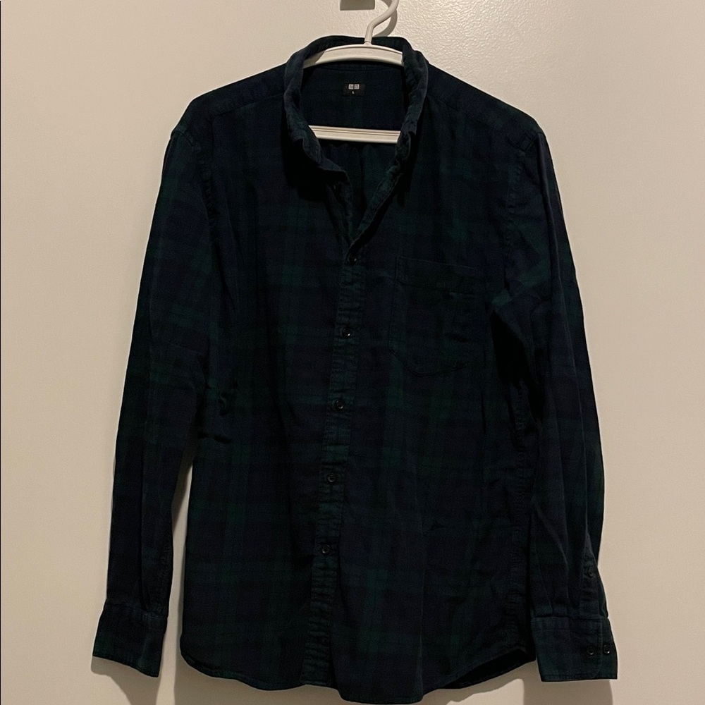 Men's Uniqlo Dark Green and Blue Plaid Button-Up Shirt